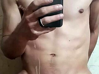 Paja's Cumshot in the Mirror