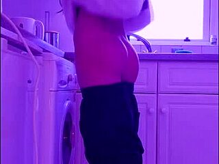 Public squirt and wet pussy in Area51freak's experiment