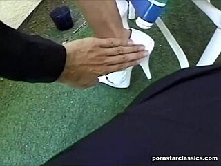 巨屌宅男操最骚嫩逼复古POV