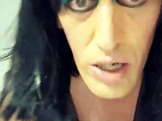 Shemale with big ass gets assfucked in garage