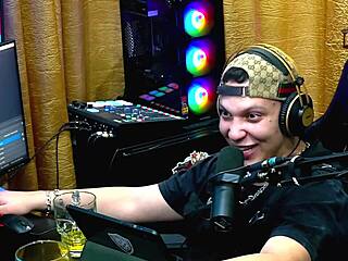 Watch Mari Avila Eat Ass Deliciously!