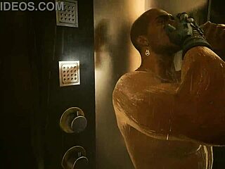 New update adds more steamy shower scenes to Cyberpunk 2077