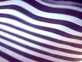 Hey, check out that bus upskirt panties flash