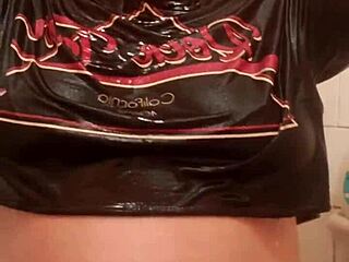 Check out this fetish for wet bra in bath with small tits