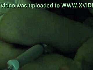 Amateur gets teeth into Hitachi for orgasm