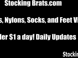 I can't stop licking her feet in pantyhose