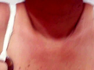 mi hot prostitute happy that you see her pussy