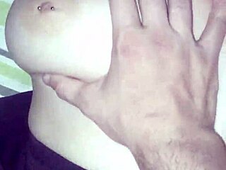 I invited a fresh face to join me in watching Netflix and she treated me to some amazing sex