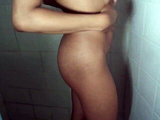 种族羞辱黑婊子新人首秀N词女