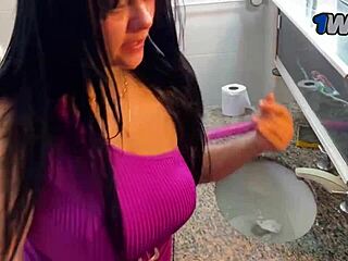 Fat Black Chick Fucked Hard in Bathroom Sink Fix