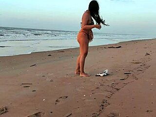 Amateur couple enjoys outdoor sex on the beach
