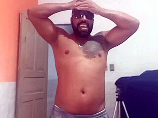 Samara Smith视频通话玩肛交高潮