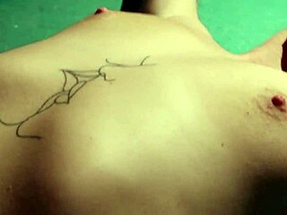 users petite 18+ mary in our hands