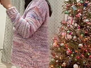 Beautiful Caribbean MILF Anna Maria in a hot Christmas scene