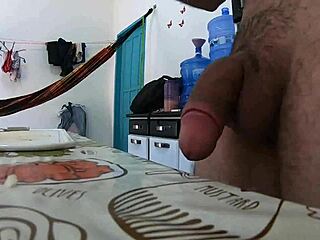 Rola Linda Manau in Hot Gay Action Scene