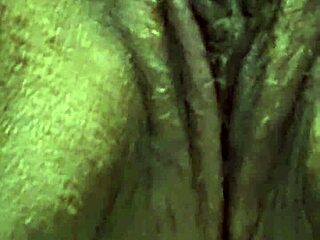 Ebony Babe Pleases Her Ass in Homemade Clip, Wow!