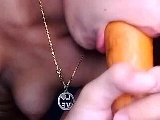 Sensual Gabriela Venezuela in hot video action