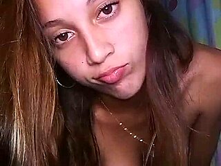 Sensual Gabriela Venezuela in hot video action