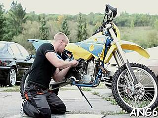 magical licie c performs tricks on cam