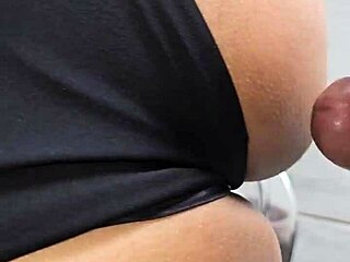 I am a hot woman and I want to have anal sex with you. Come to me