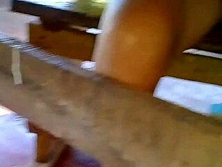 Spying Upskirt on Colombian Fitness Model