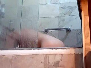 pelado spies on mature big ass nudist getting beach massage and fucking