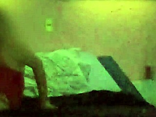 Amateur MILF gets a facial in a hot wank session