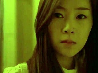 韩国辣妹朋友加入火辣POV三人行！