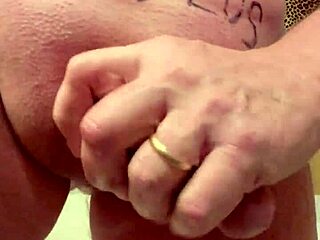 An average-armed older amateur masturbates in this video