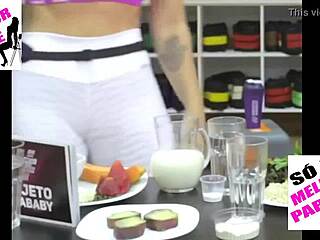 Kelly Key's Big Pussy Cameltoe in Tight Leggings