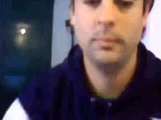 Feeling exposed on argentinian webcam