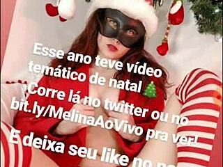 拉丁少女公共手淫奶子露在外