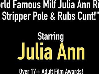 Julia Ann骑钢管热舞