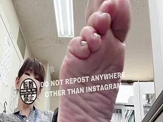 i enjoy the asian japanese office feet fetish