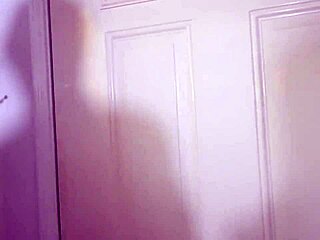 和警察继父交换继女热辣狂干