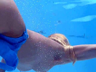 Emily Ross Shows Off Sexy Milf Curves