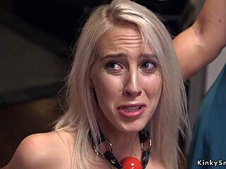 嘿，加入我们和绑着18+喷水小骚货肛交玩乐！