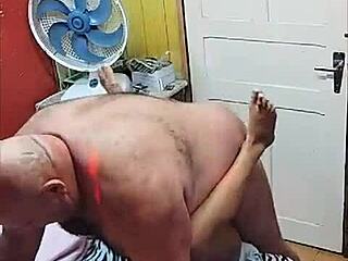 Hell yeah! Tiuzao bangs the wild novinha who craves old man action daily!