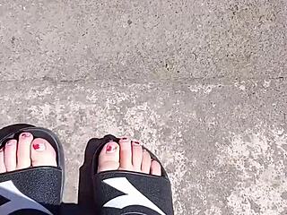 New foot fetish video with feet in the sun before pedicure