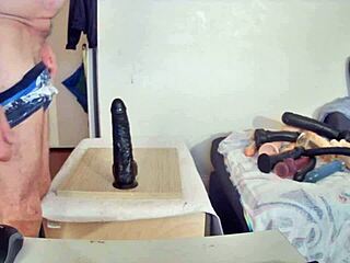 男同志独玩业余自摸发现