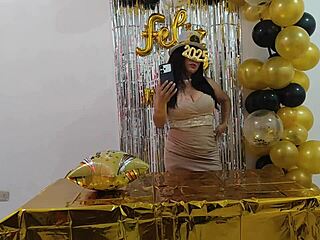 Hot executive celebrates new year at work, fantasizing