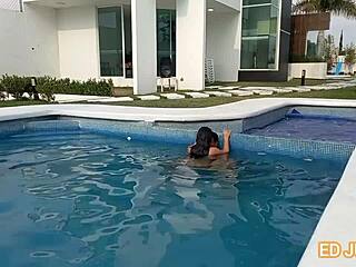 Day off for Mexican producer but recording content for the channel, watch complete on red without cuts.