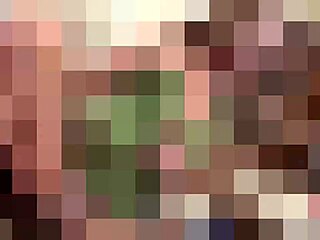 出来吧，想偷看我的新内裤吗？