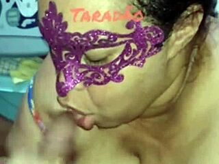 Puta Punhetando E Tirando Leite De Pica