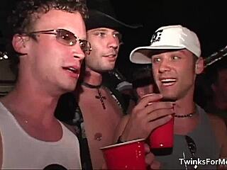 Two gay guys suck hard dicks!