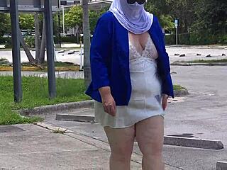 车里被抓没内裤自慰手指插逼 - 冒险丰满口交