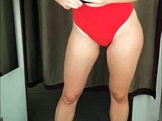 Look at this perfect body girl trying outfits in fitting room, so cute! 😍
