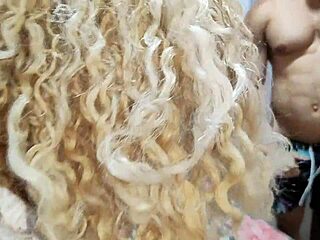 corona safada fucks with the couple of friends from the gym