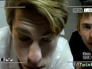 Watch Gay Twinks Bareback Fuck Buddies In Live Show!