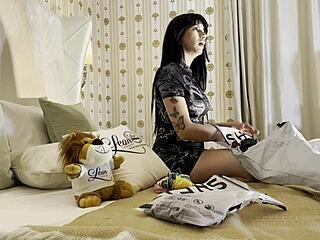 Beautiful latina girl arrives for photoshoot that turns into sexy porn casting